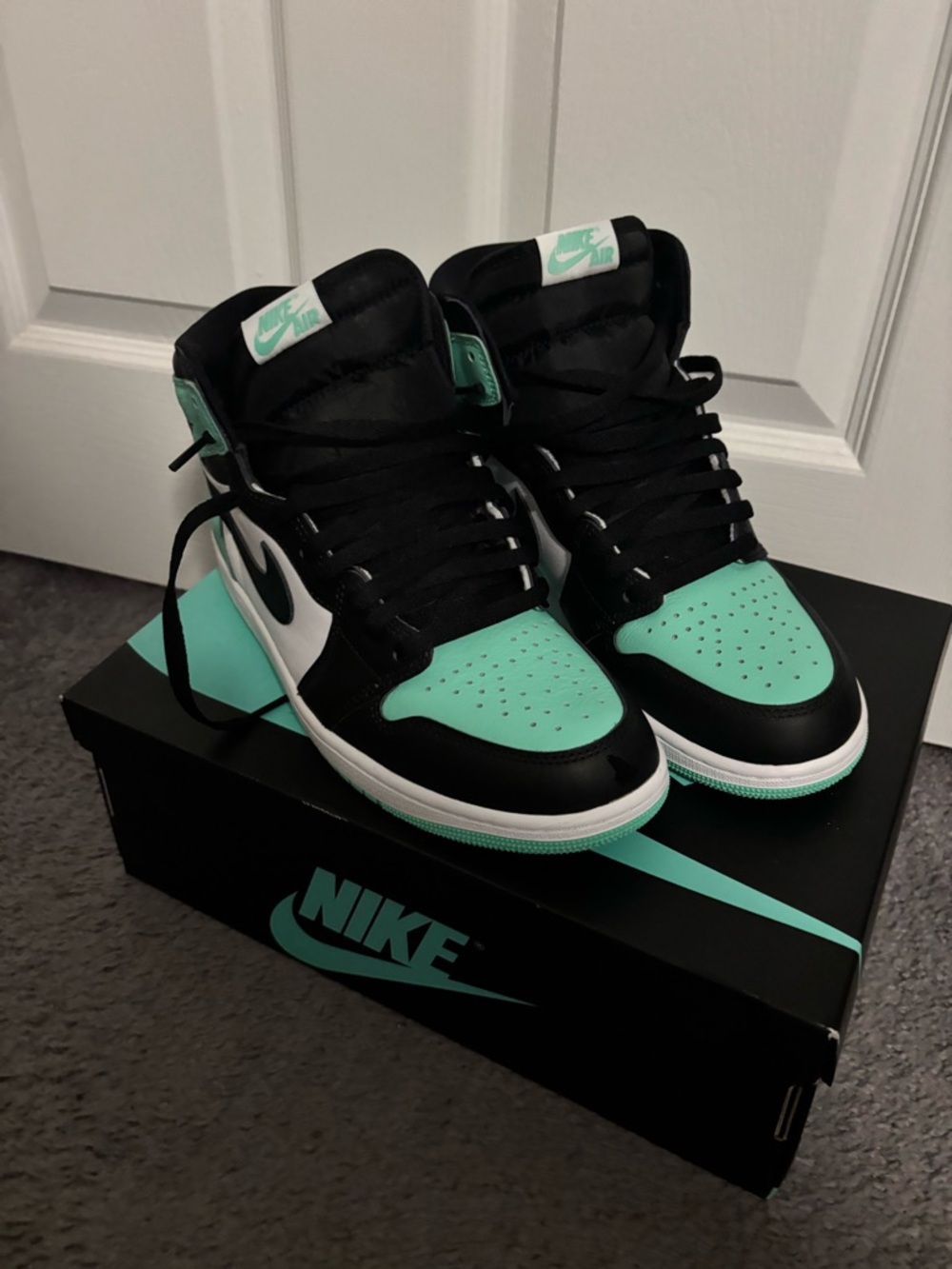 Nike Air Jordan 1 Mid Sneakers - Mint/Black/White